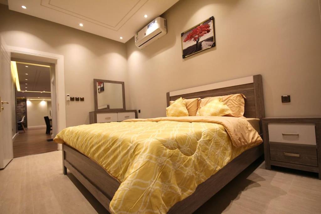 ارضية واسعة Spacious Ground Floor